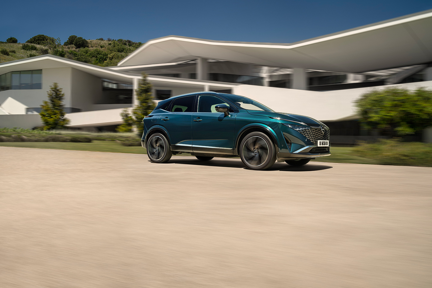Nissan Qashqai Deep Ocean Blue Exterieur Front 2025 Facelift